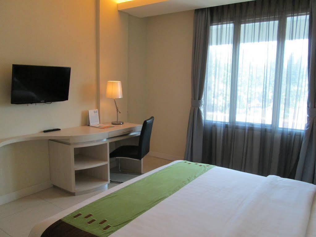 Patra Bandung Hotel Exteriér fotografie